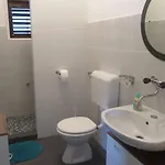 Mala Kuca Kraj Mora شقة Grebaštica