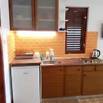 Mala Kuca Kraj Mora *