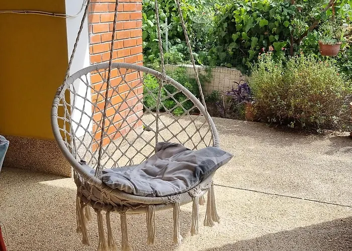 Mala Kuca Kraj Mora * Grebaštica