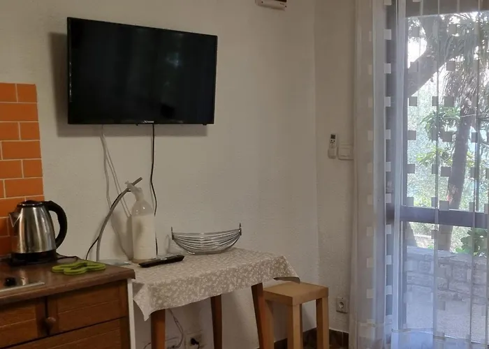 Mala Kuca Kraj Mora *