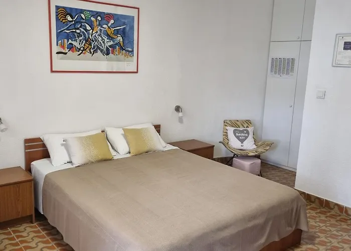 Mala Kuca Kraj Mora * Grebaštica