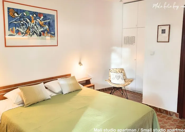 Apartment Mala Kuca Kraj Mora Grebaštica