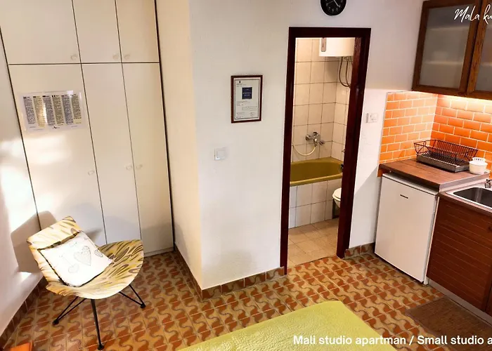 Apartment Mala Kuca Kraj Mora